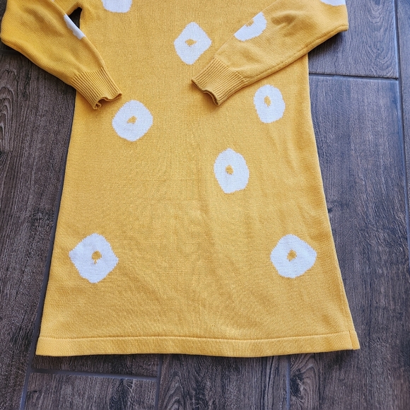 Vintage 90's Outlander knit sweater dress in golden yellow and white spots - Picture 4 of 9